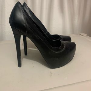 Black Charlotte Russe heels